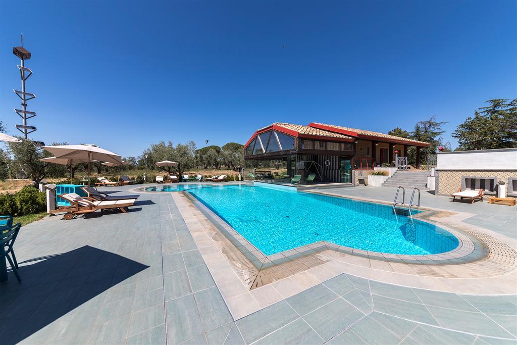 Traldi Resort Vetralla Buitenkant foto