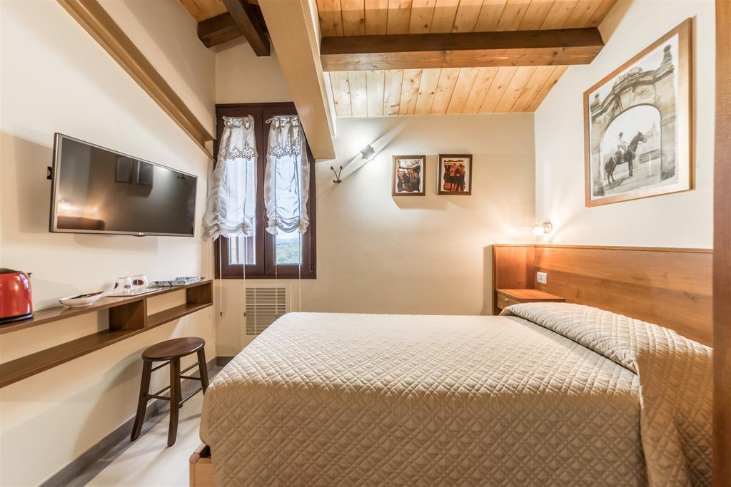 Traldi Resort Vetralla Buitenkant foto